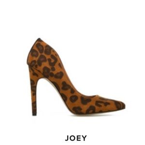 Meet Joey. Leopard pump heels by Izabella Rue from shoe dazzle size 6